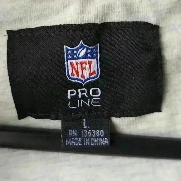 NFL Pro Line New England Patriots Filled Puffer Vest - Picture 5 of 7